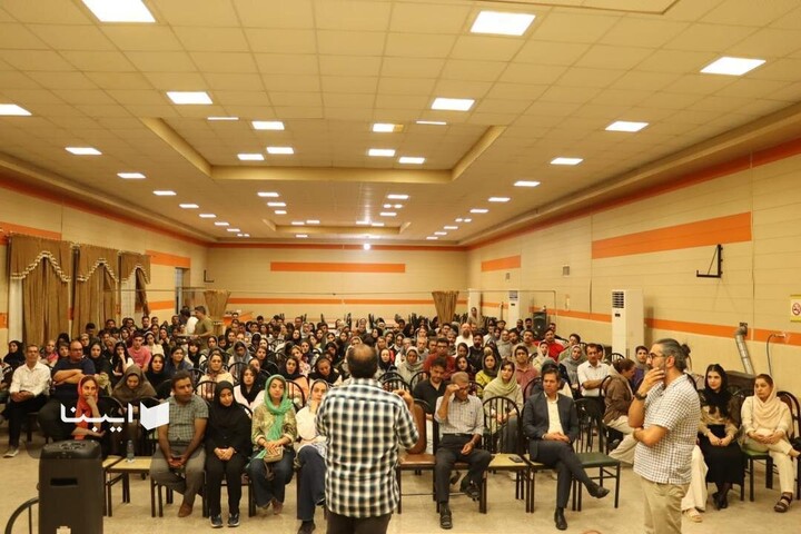 سی‌وپنجمین شب باشگاه کتاب‌خوانی شهرزاد در جهرم برگزار شد