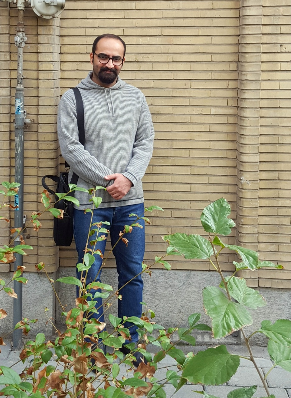 در عین فروتنی، دریای دانش بود