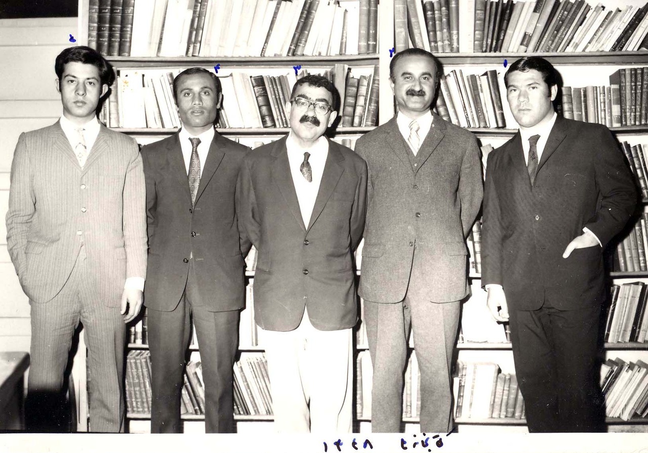 در عین فروتنی، دریای دانش بود
