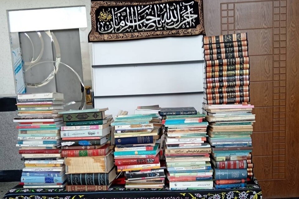 تجدید منابع مطالعاتی با اهدای ۵۵۰ عنوان کتاب در کتابخانه «اندیشه»