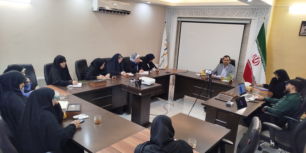 معیارهای «ادبیات تفکرمحور» باید متناسب با «گونه تفکر» باشد معیارهای «ادبیات تفکرمحور» باید متناسب با «گونه تفکر» باشد