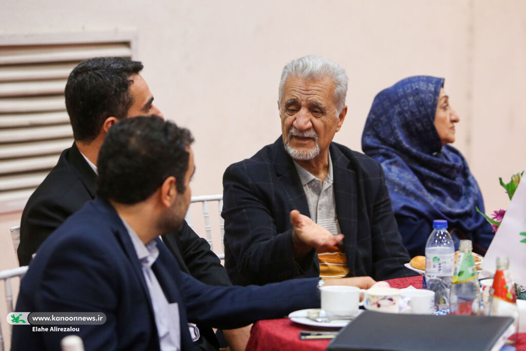 فراخوان ارسال آثار ادبی با موضوع «رهبر شهید» منتشر شد