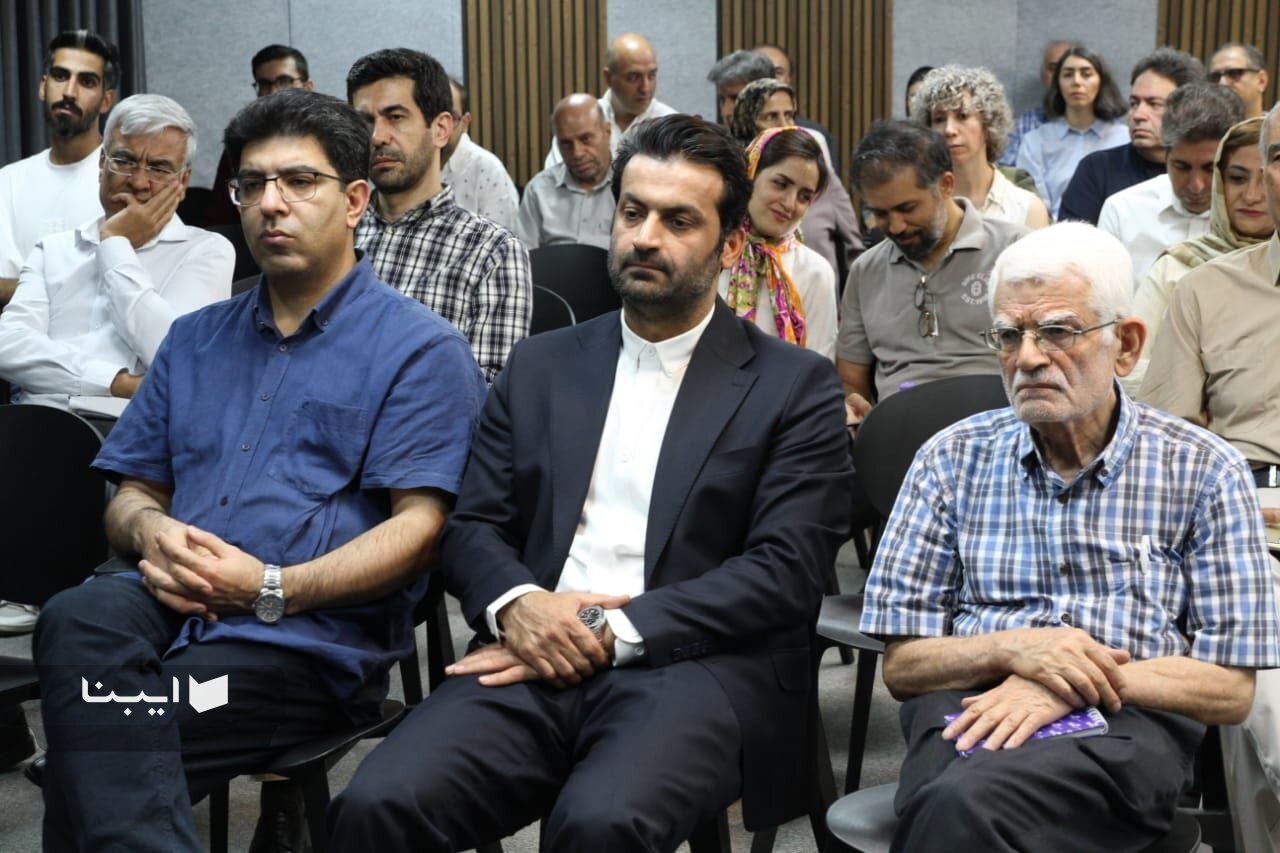 ۱۰ سال «گفتار و اندیشه»