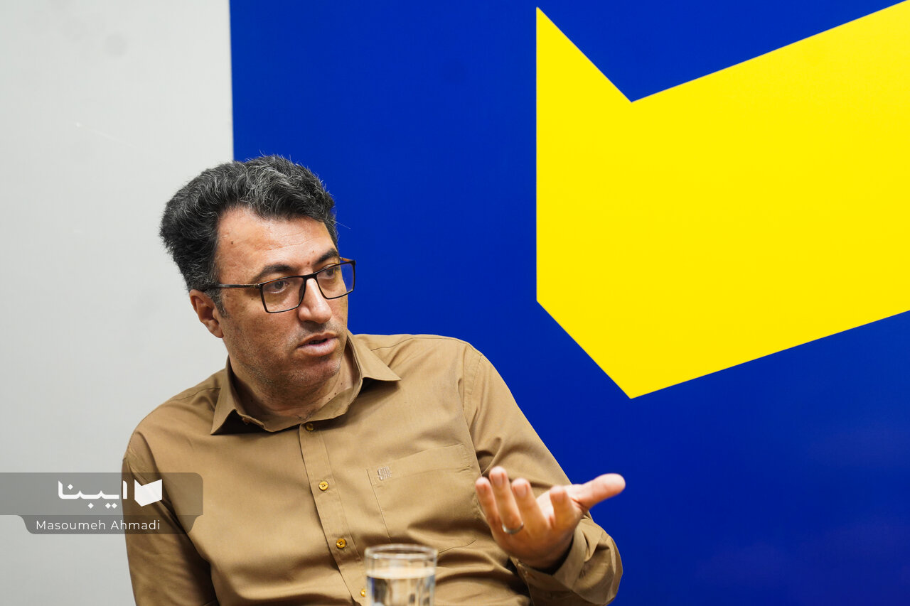وقتی «قدسیت استاد» جایگزین «کارآمدی علمی» می‌شود