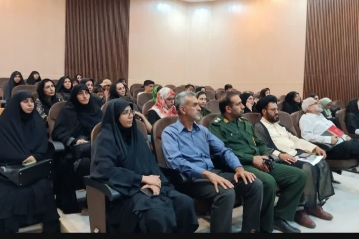 رونمایی از ۶ اثر نویسندگان دلیجان در آیین «سر این قلم سلامت»