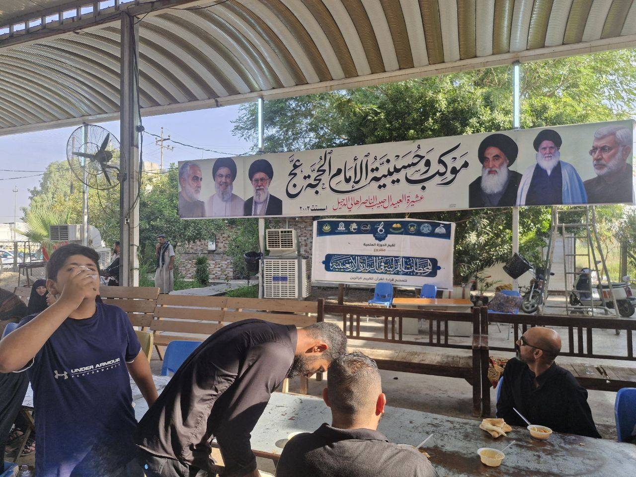از تصویر رهبر شهید تا قلب مردم عراق؛ بازتاب یک محبوبیت گسترده در راهپیمایی اربعین