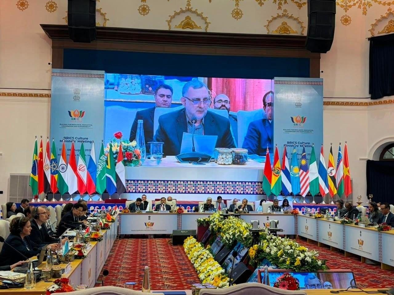 نماینده ایران زبان فرهنگ را راهکار صلح جهانی دانست