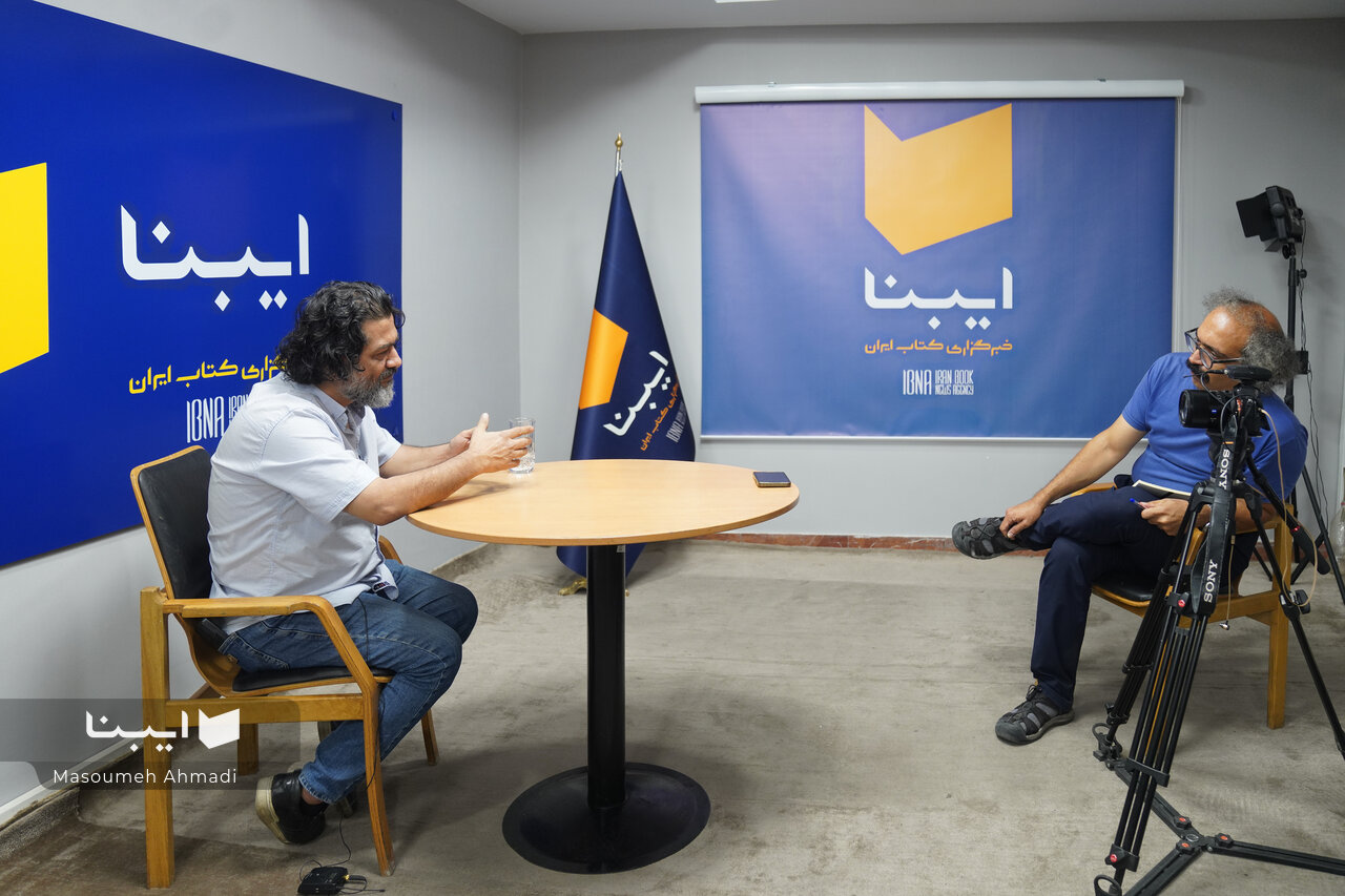 &nbsp;اگر مسئولیت هست، آدم‌ها همه مسئولند. صرفا روشنفکر مسئول نیست!