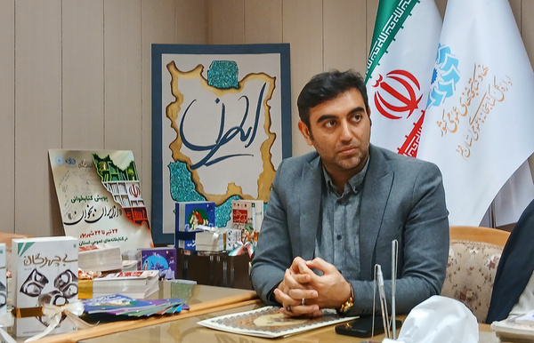 نخستین بسته کتاب‌های «از ایران بخوان» راهی کتابخانه‌های قم شد