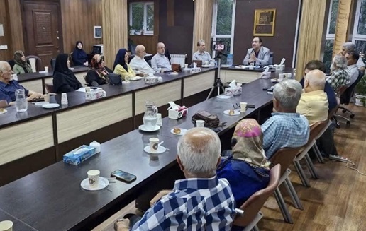 مشروطه آزادی، عدالت و وطن‌دوستی را به شعر و روزنامه‌نگاری آورد