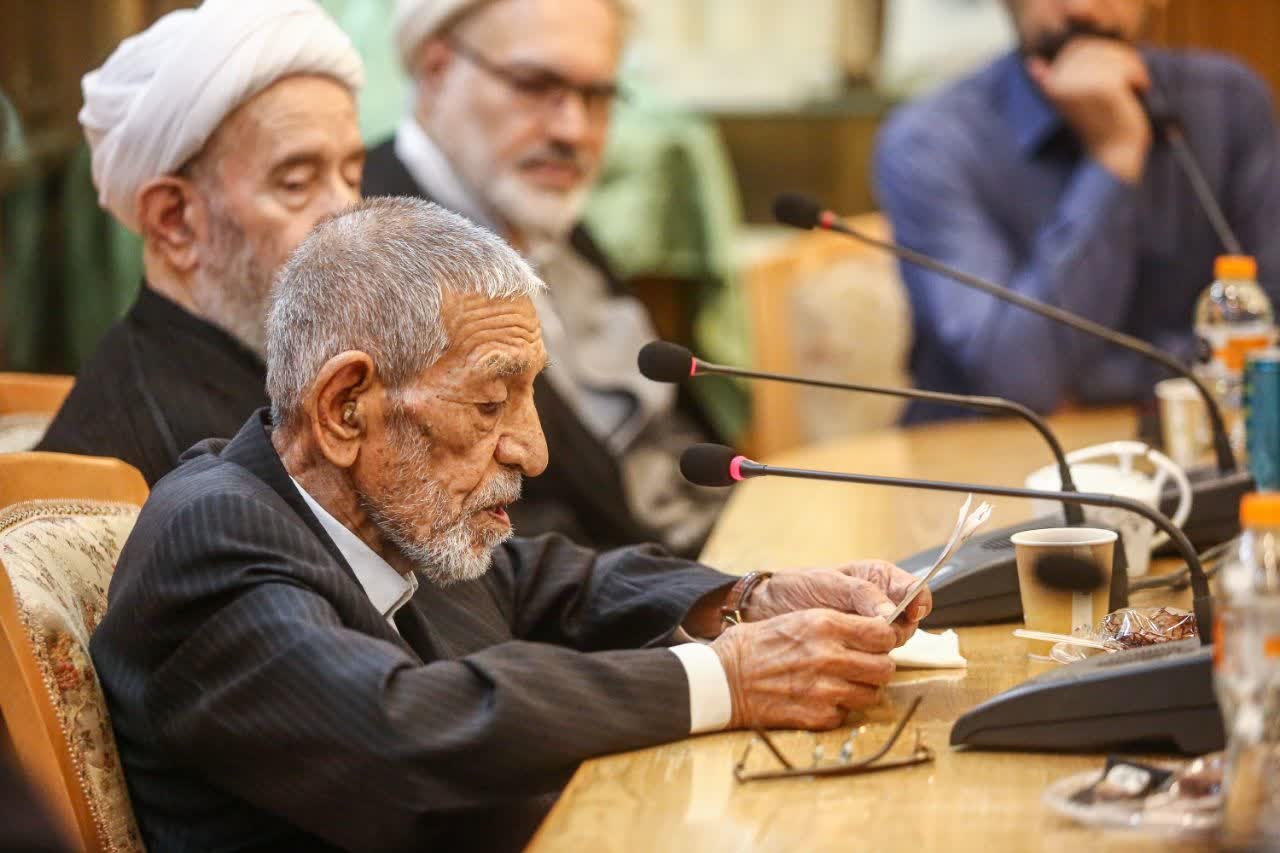بزرگداشت ۶۰ سال خدمت فرهنگی ابوالفضل عرب‌زاده