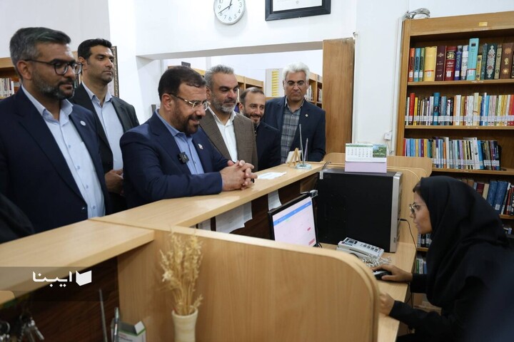 استاندار فارس عضو کتابخانه اندیشه پایتخت کتاب ایران شد