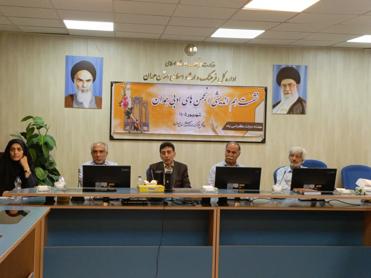 الگوی کشوری برای انجمن‌های ادبی تدوین شود