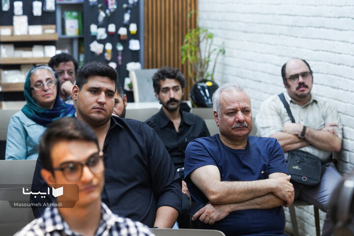 دیدار با محمود فرجامی در کافه کتاب ققنوس