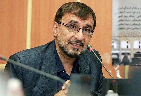 مصلح‌الدین مهدوی؛ مردی که از دل مزارات، تاریخ اصفهان را خواند