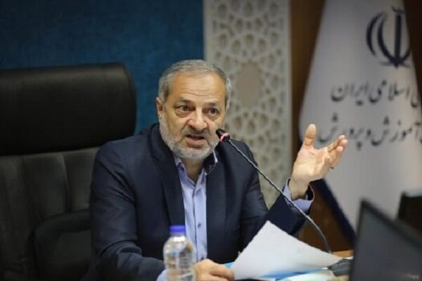 ۹۵۰ عنوان کتاب درسی بازنویسی می‌شود