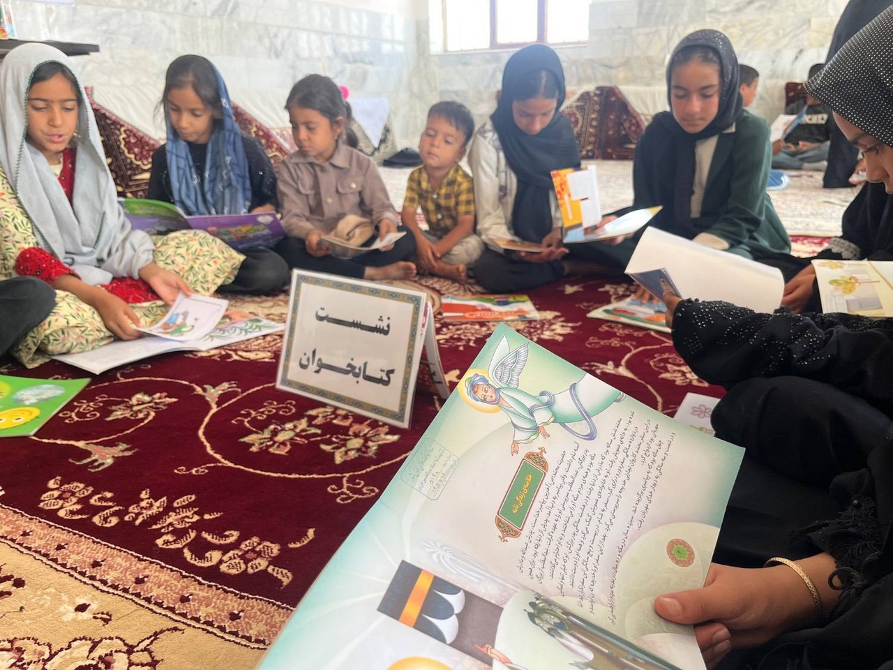 «سفیر کتاب» به روستایی در خراسان جنوبی رفت