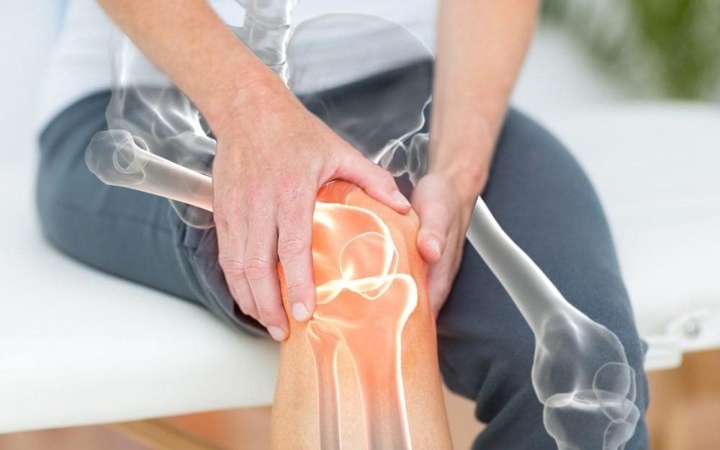 راهکارهای نوین مدیریت درد آرتروز در یک کتاب