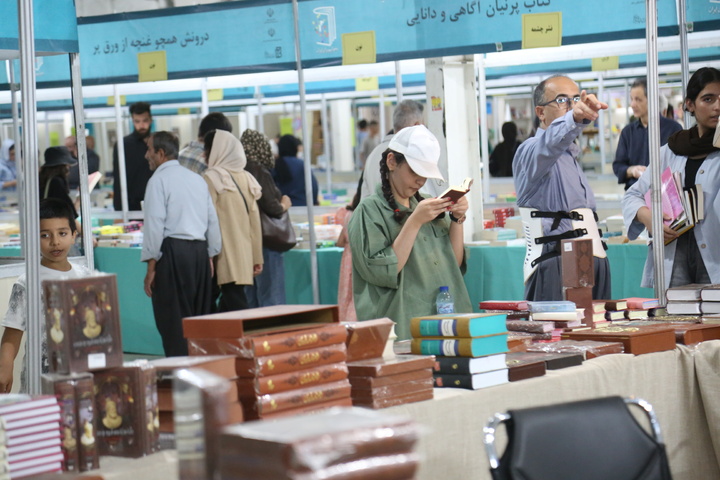 روایت استقبال از نمایشگاه کتاب کردستان؛ از کتاب‌های کردی تا مخاطبان همجوار