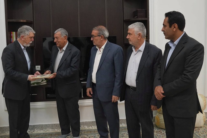 تجلیل وزیر فرهنگ از نویسنده و پژوهشگر یاسوجی