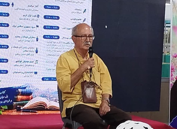 شوق کتاب و کتابخوانی همچنان در میان کردستانی‌ها وجود دارد