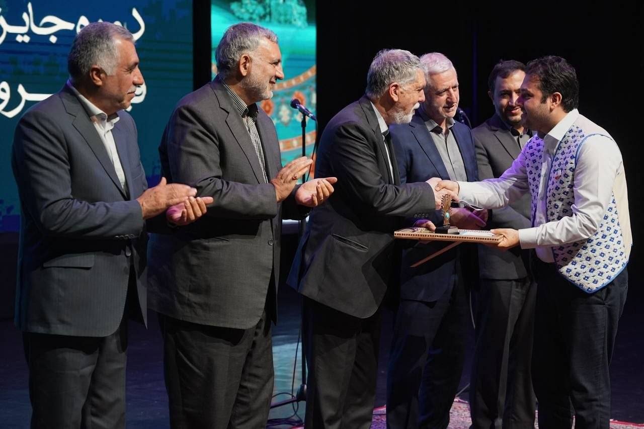 «جایزه فیروزه» در مسیر تبدیل شدن به نشانی از صنایع فرهنگی ایران