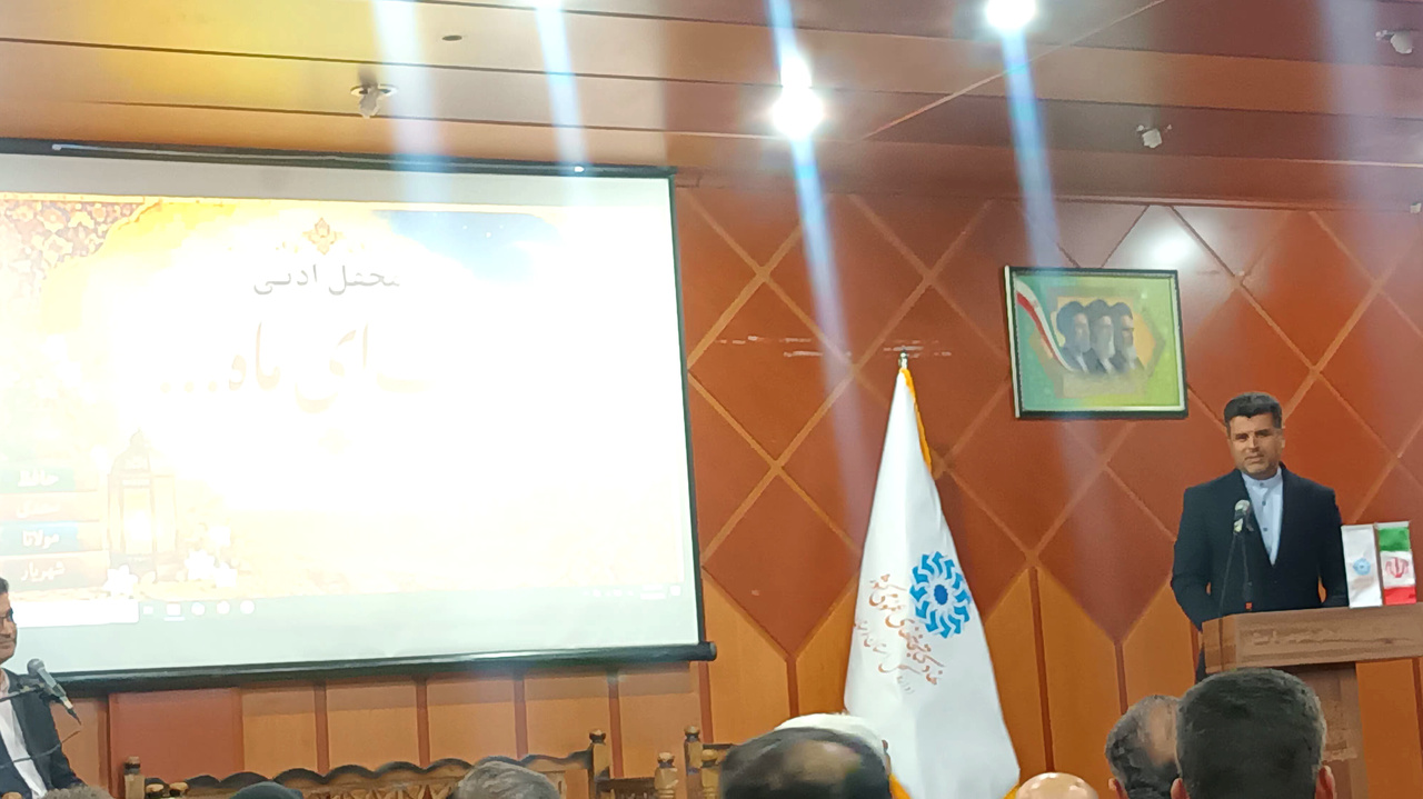 فردوسی و شهریار پیونددهندگان فرهنگ بومی با هویت ایرانی هستند