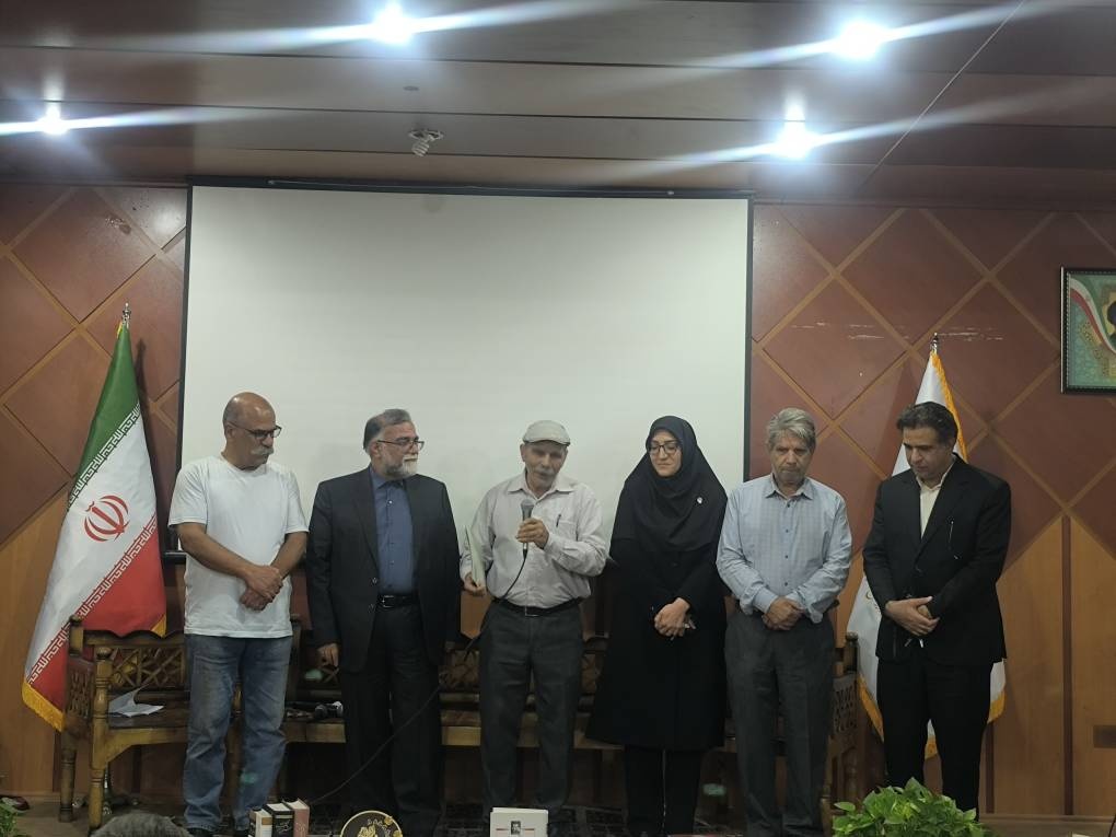فردوسی و شهریار پیونددهندگان فرهنگ بومی با هویت ایرانی هستند