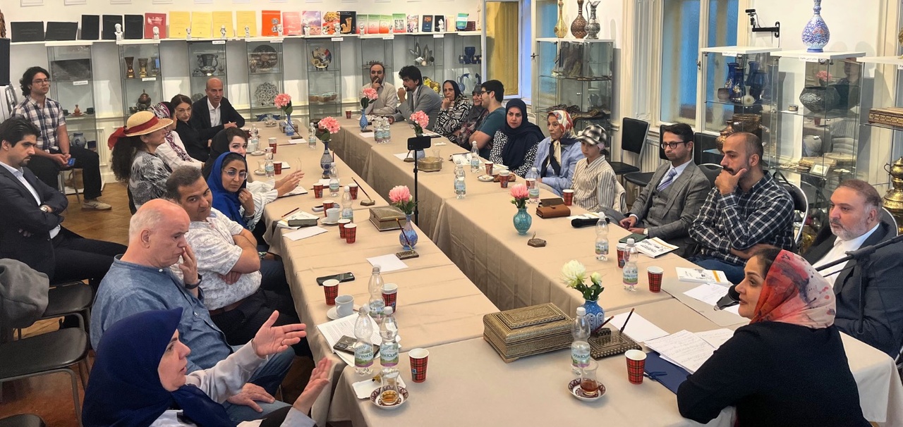 پل به جای دیوار، گفت‌وگو به جای حذف