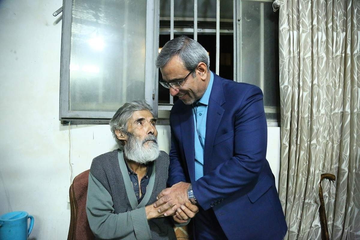 عیادت استاندار خراسان رضوی از منصور انوری