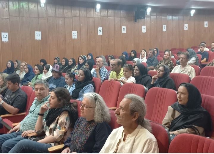 «بوی خون و شکلات» در اراک رونمایی شد