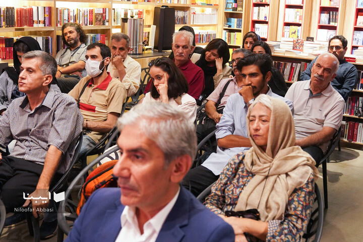 دیدار با محمد درویش در کتابفروشی وزن دنیا