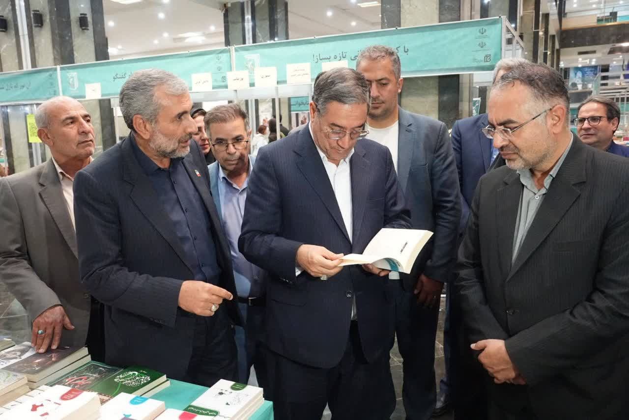 نمایشگاهی برای بازگرداندن کتاب به بخشی از گفت‌وگوهای روزمره