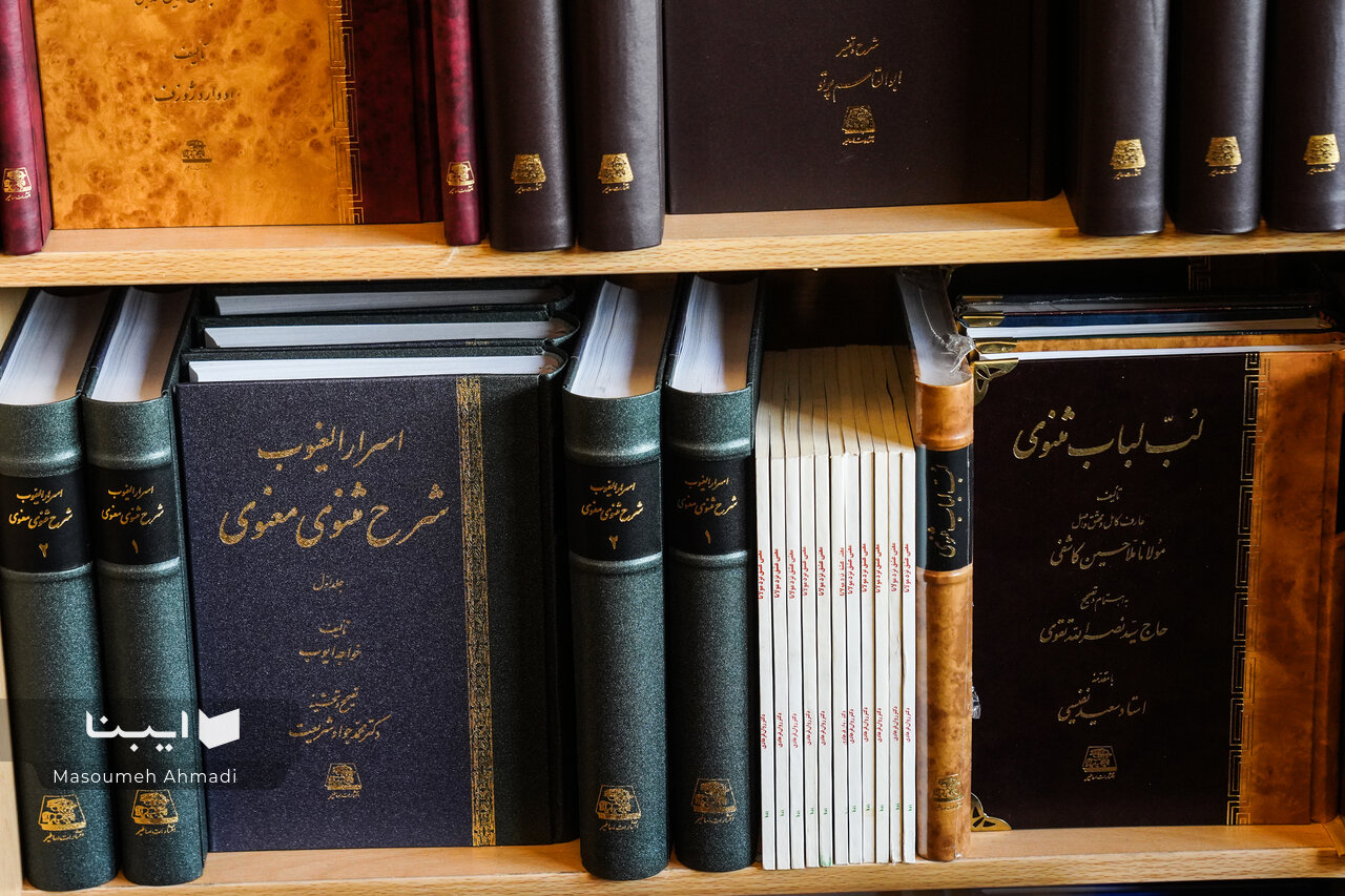 بازار نشر چگونه مولانا را برای خواننده امروز بازتعریف میکند؟