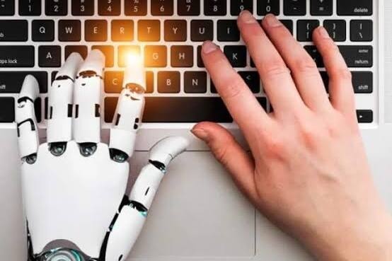 ترجمه در عصر هوش مصنوعی؛ رستاخیز متن یا مرگ انتخاب؟