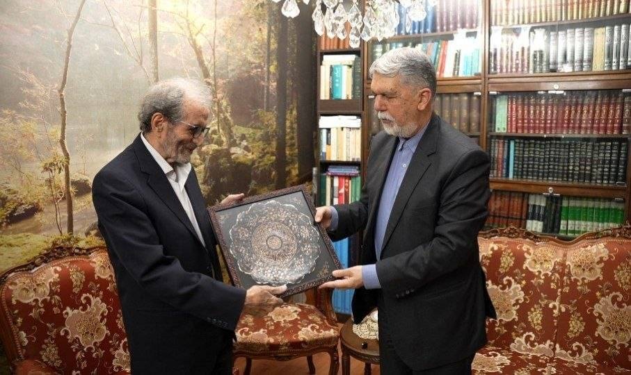 دیدار وزیر فرهنگ از نجفقلی حبیبی