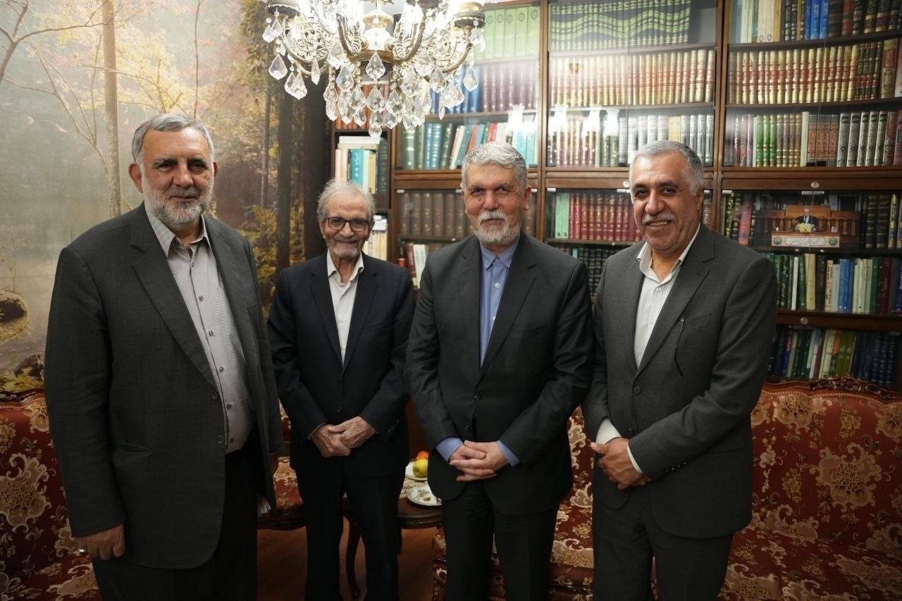 دیدار وزیر فرهنگ از نجفقلی حبیبی