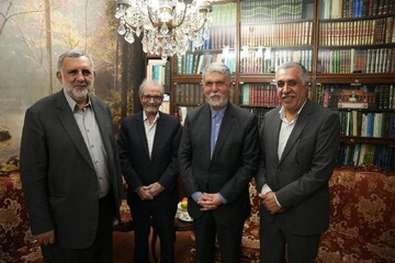 دیدار وزیر فرهنگ با نجفقلی حبیبی