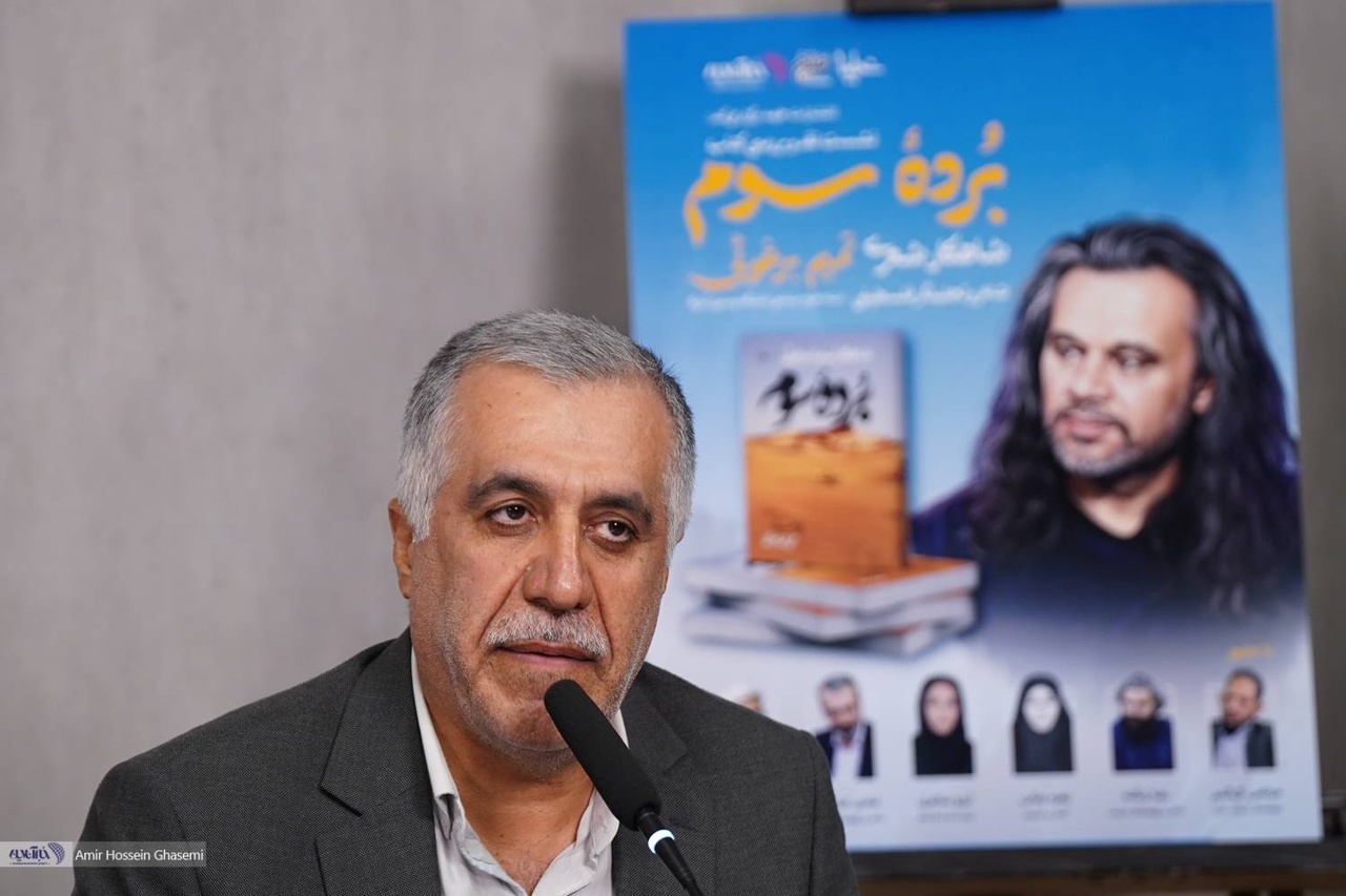 سرزمین ایران، با این شعر و ادبیات، هرگز شکست نخواهد خورد