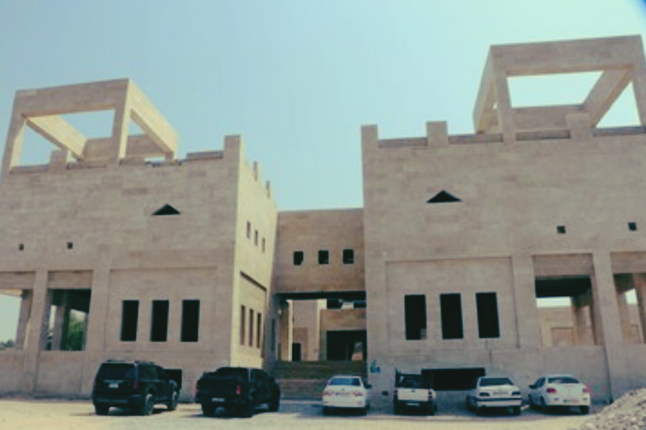 پیگیری تأمین اعتبار کتابخانه مرکزی بندرعباس از محل نشان‌دار کردن مالیاتی