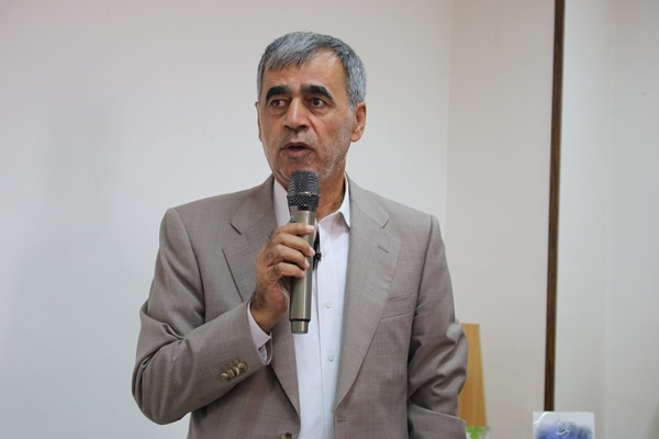 آثار پژوهشی نادر ریاحی سامانی در شهر سامان معرفی شد