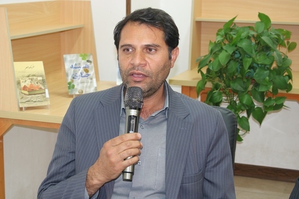 آثار پژوهشی نادر ریاحی سامانی در شهر سامان معرفی شد