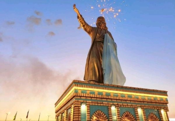 تندیس شمس تبریزی در خوی رونمایی شد