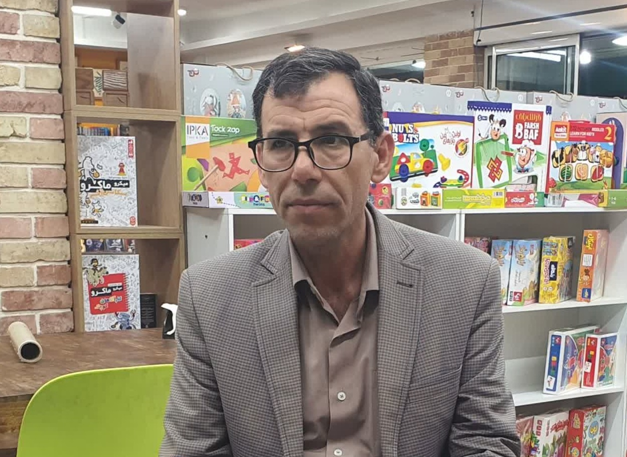 «متافیزیک تیوپ‌ها»؛ داستان تولد میل، آگاهی و انسان‌شدن