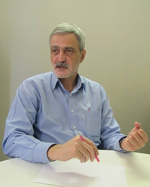 گذار ایران از جامعه توده‌ای به جامعه مدنی