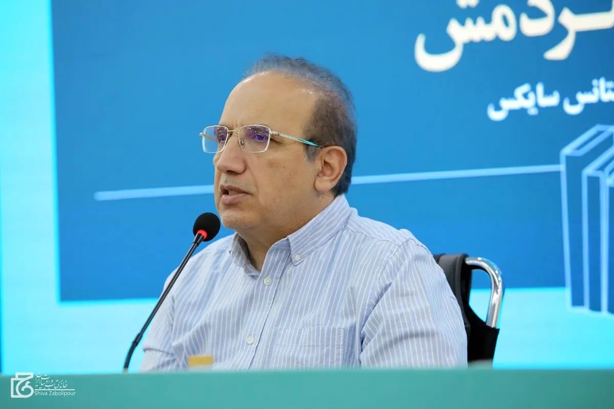 سفرنامه سایکس هم راه‌نگاری است و هم شهرنگاری