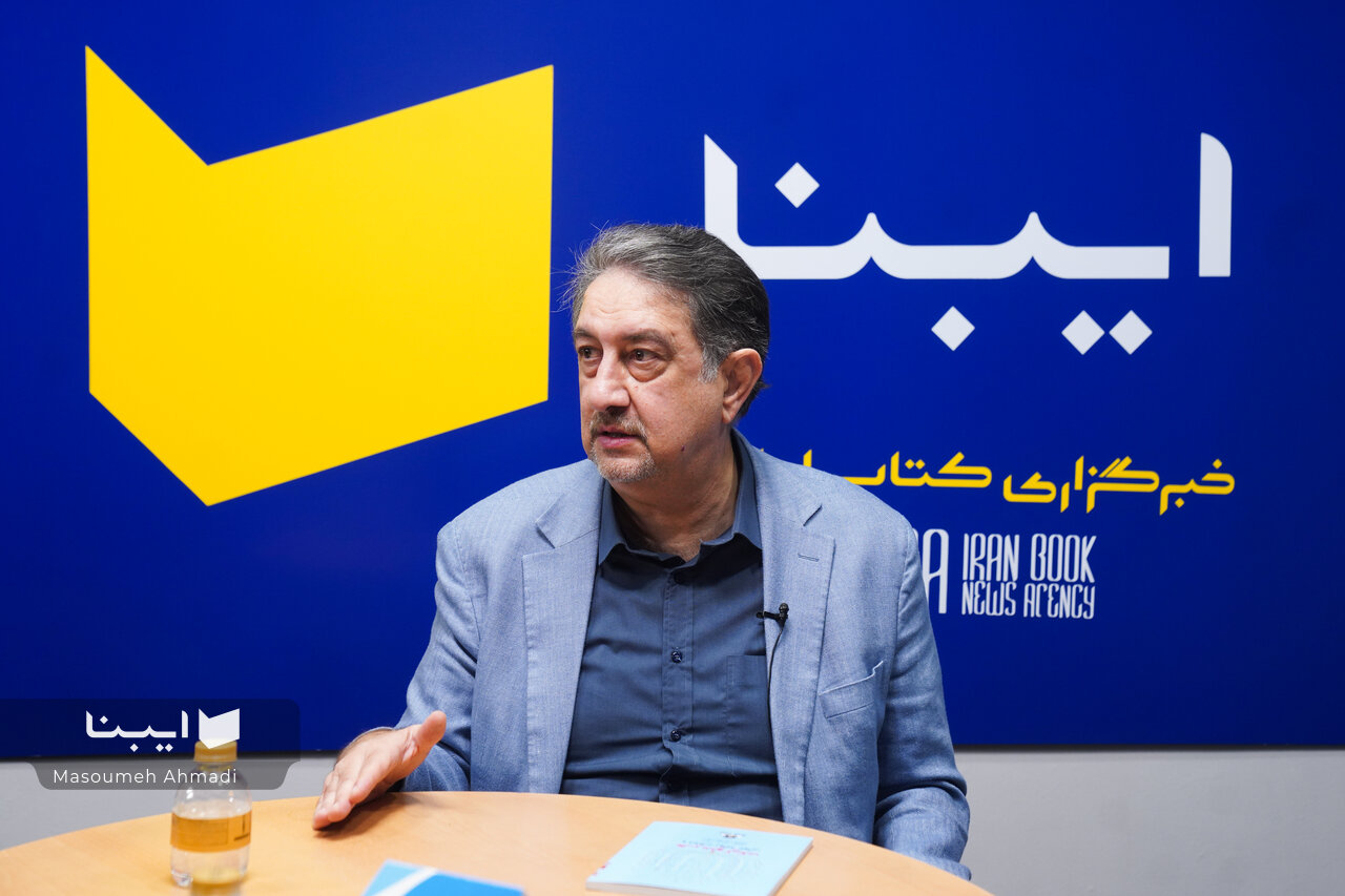 به تربیت روشنفکر سرگشته مشغولیم