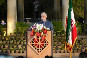 حافظ غزل فارسی را متفاوت کرد​​​​​​​