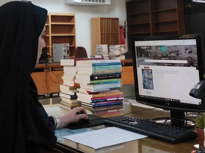 اهدای بیش از ۳۵ هزار نسخه منبع اطلاعاتی به کتابخانه رضوی