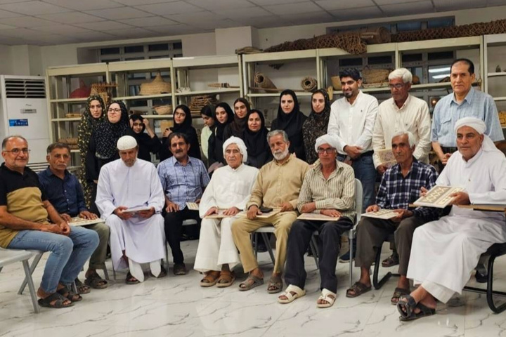 اهالی روستای دوست‌دار کتاب «گِزیر» یاد حافظ را گرامی داشتند